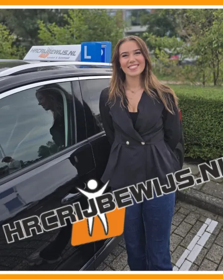 Delana Aardenburg, geslaagd bij HRC Rijbewijs