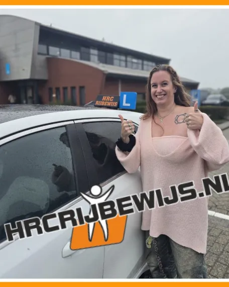 Paula Lieve, geslaagd bij HRC Rijbewijs